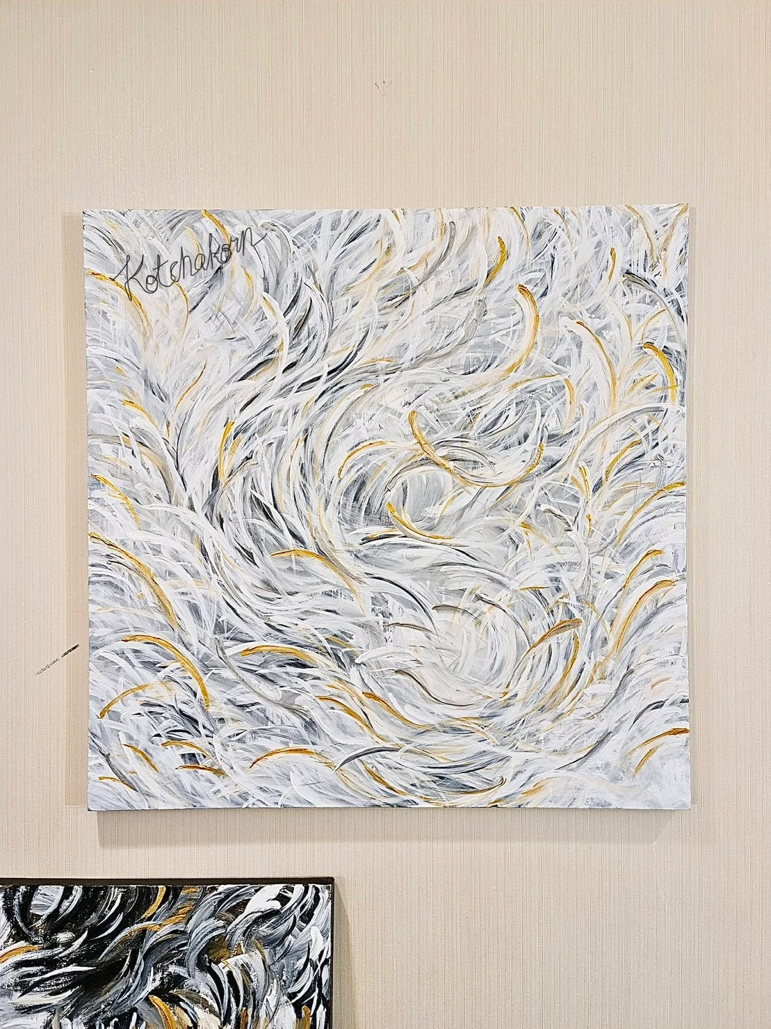 Feathery White Courage (100x100cm)